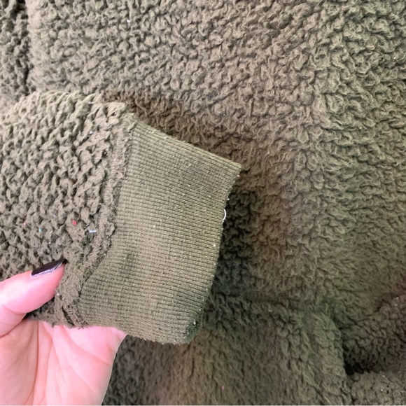 NO BOUNDARIES MOSSY GREEN QUARTER ZIP SHERPA PULL OVER SWEATER SIZE M (7-8) - Picture 2 of 6